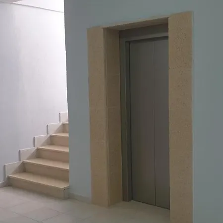 View Apartment, Golem دراس